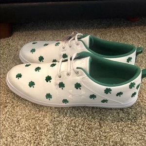 New Under Armour UA Men's Size 11 Shoes Irish